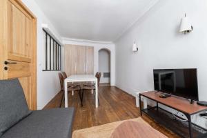 2 pieces confortable metro duroc - Paris 6 -4p