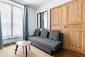 2 pieces confortable metro duroc - Paris 6 -4p