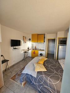 AC Studio with Parking in Sanary-sur-Mer