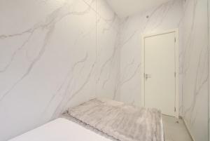 Spacious 3BR Apt - Maid Room in Aljada - Pool - Gym
