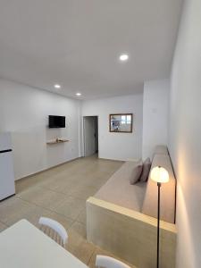 Lithos Home