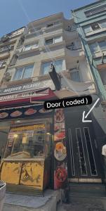 Taksim Square - Deluxe Studio 202