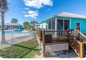 Luxury Beachside Retreat in Gulf Shores - Walk to Sand