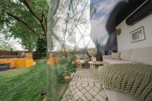 Unique glamping Prague with private hot tub