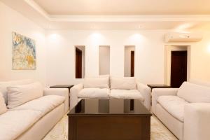 Pearl 2BDRM Apt in Des Rois, AUC, New Cairo