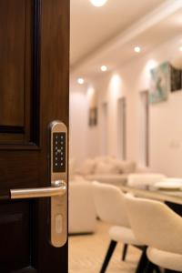 Pearl 2BDRM Apt in Des Rois, AUC, New Cairo