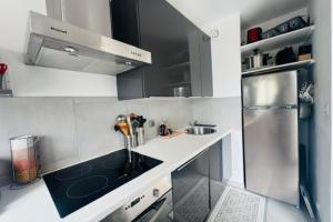 Appt De Charme close to the beach with terrace