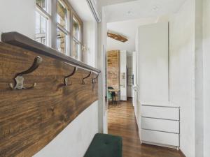 Rustic City Centre Studio - 1km from Old Town