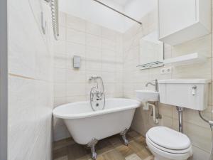 Rustic City Centre Studio - 1km from Old Town