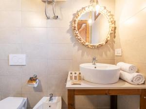 Sea front historic house in the heart of old town, inside torrione aragonese