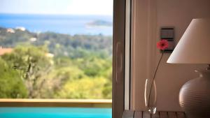 Villa Luce di mare, 6 pers, piscine, vue mer, 5 min plage en voiture