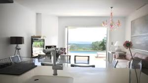 Villa Luce di mare, 6 pers, piscine, vue mer, 5 min plage en voiture