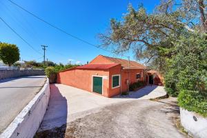 Butelos house