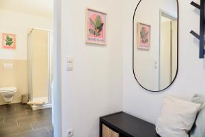 Stylisches Studio Apartment mit Balkon und privatem Stellplatz für bis zu 4 Personen nur wenige Minuten von der Innenstadt & Mosel entfernt