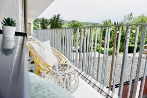 Stylisches Studio Apartment mit Balkon und privatem Stellplatz für bis zu 4 Personen nur wenige Minuten von der Innenstadt & Mosel entfernt