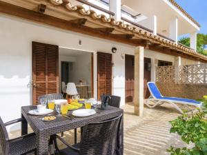 Apartment Clara-11 by Interhome