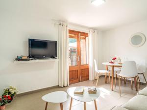 Apartment Clara-11 by Interhome