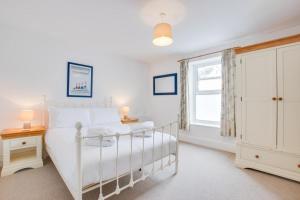 2 Bed in Mousehole oc-nigelh