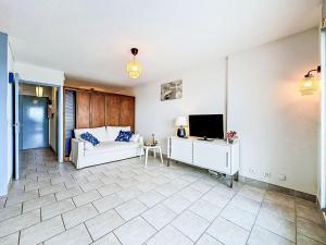 Apartment Les Grenadines-8 by Interhome