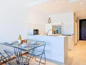 Apartment Les Cascadelles-15 by Interhome