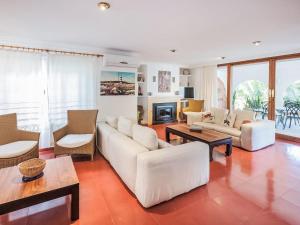 Villa Entrepins Santa Ponça by Interhome