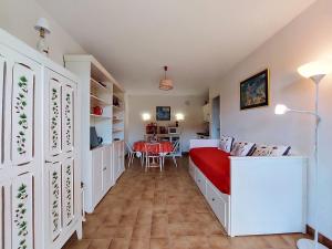 Apartment Le Bois du Roy-2 by Interhome