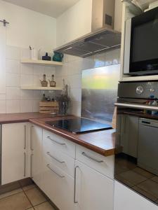 Villa avec piscine et jardin privés, hébergement cosy avec clim
