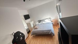 Room for business trip, university phd student