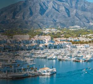 A 5 minutos de Puerto Banús