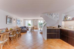 VILLA LUNA VI4339 By Riviera Holiday Homes