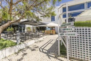 HI Arrifana Destination Hostel