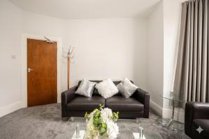 Spacious 5BR Sheffield Home | Sleeps 10 | Near City Centre