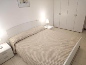 Fully renovated apartment near the sea