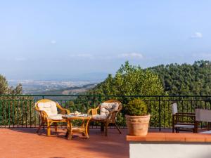 Villa Leonardo da Fornia by Interhome