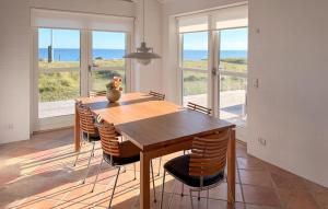 Beautiful Home In Juelsminde With Wifi