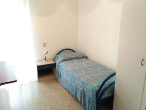 Spacious central flat perfect for groups