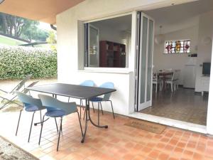 Relaxing holiday property with garden and parking
