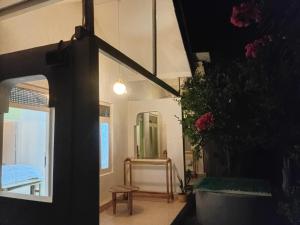 Sams Hut Arugambay