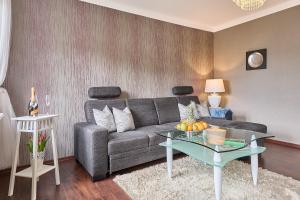 Golden Hour Apartments- Bohaterów Września 52