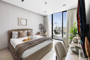 Cozy Studio with Pool and Gym near Miracle Garden
