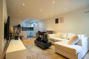 Large 2-Bed Moments From The O2 Arena