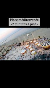 T2 face à la mer, les pieds dans leau