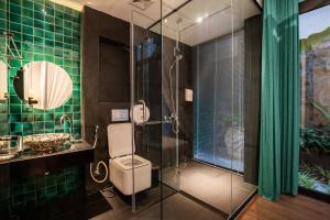 KIM Hotel - Yên Hoà