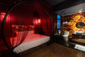 KIM Hotel - Yên Hoà
