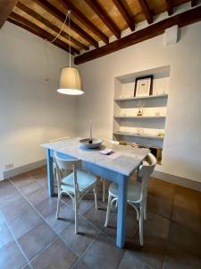Window to Bagno Vignoni