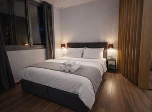 Piraeus Port Suites Luxury No1