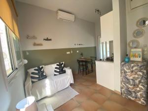 Cozy seaside studio in Lemos Vouliagmenis