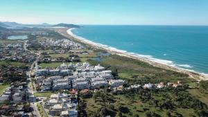 2 Bedrooms Apartment with Private Access to the Beach - Pool - Gym