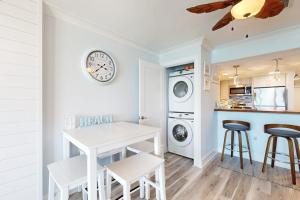 Coastal Living Retreat