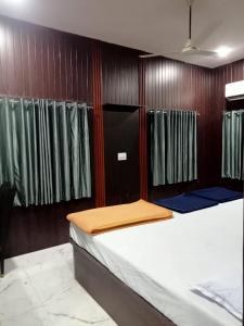 Hotel PVR - In Front OFF Station - Best Hotel From Railway Station